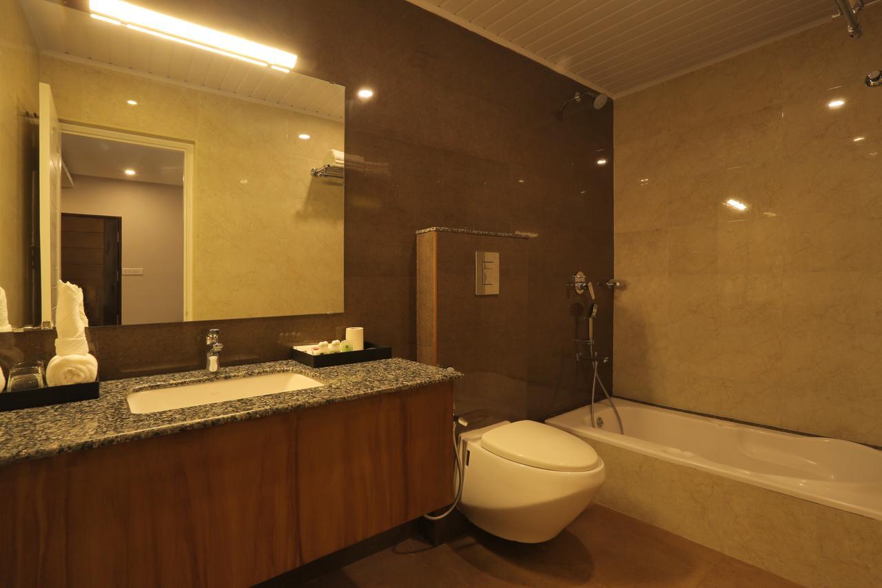 All Season'S D'Fort Ayurvedic Resort Kollam Exteriör bild